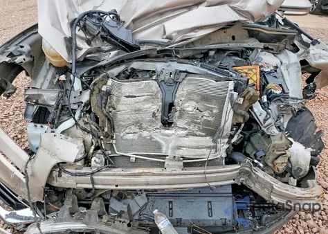 2019 Lincoln Nautilus Reserve z USA, uszkodzony, nr VIN 2LMPJ6LPXKBL28678